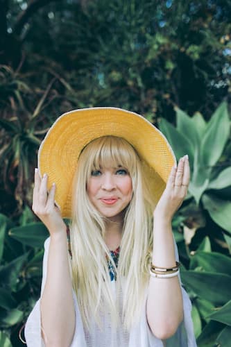 Bri Emery Bio, Age, Husband, Family, Weight, Height, Career, Net Worth