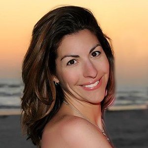 Noelle Watters is now divorced!  Has her husband remarried or is he single?