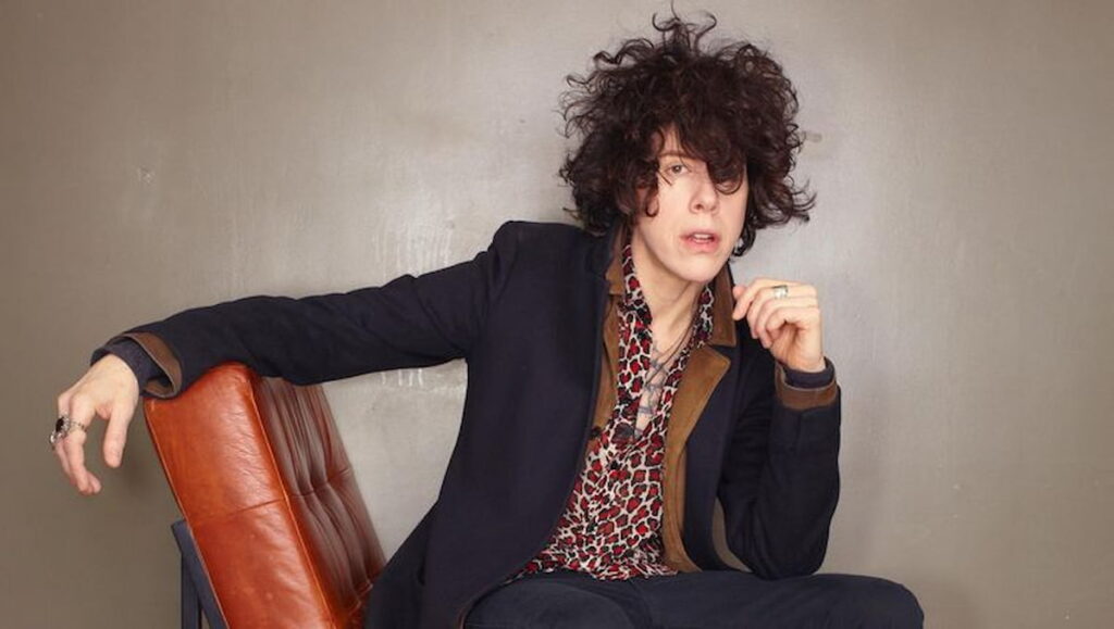 LP (singer) Bio, Age, Height, Weight, Spouse, Family, Net Worth, Songs