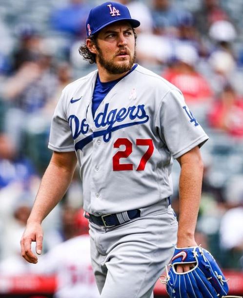 How much is Trevor Bauer’s net worth?  Information about your contracts and family life