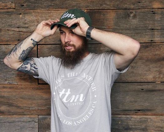 What is Taylor McKinney’s net worth?  Detail of her married life and early years