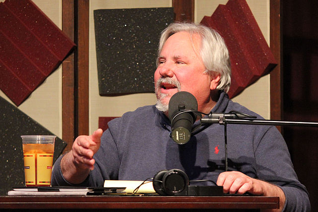 Tom Becka FOX 42, Bio, Age, Height, Weight, Wife, Family, Salary, Net Worth