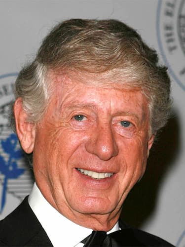 Ted Koppel Bio, Age, Family, Nightline, Wife, Height, Salary, Net Worth, Books