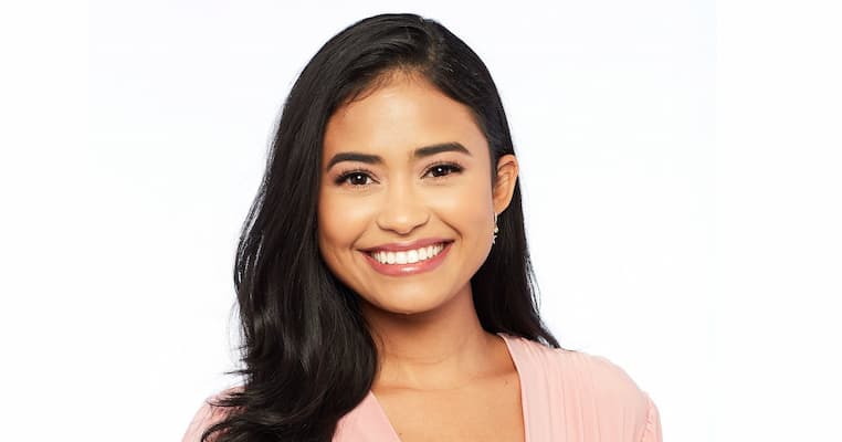 Jessenia Cruz Bio, Age, Height, Husband, Family, The Bachelor, Net Worth