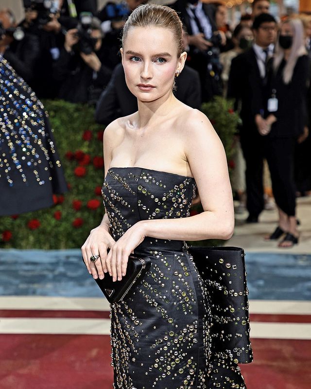 What is Olivia DeJonge’s net worth?  Explore her relationship, boyfriend and net worth 2022