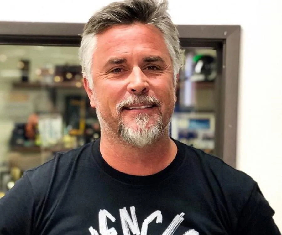 Richard Rawlings got engaged to his new girlfriend!  Still to walk down the aisle?