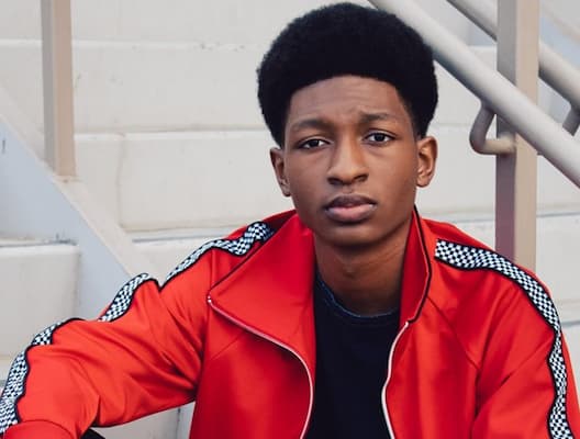 Skylan Brooks Bio, Age, Parents, Career, Girlfriend, Height, Net Worth