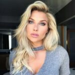 Melanie Collins Bio, NFL, CBS Sports, Age, Family, Husband, Height, Net Worth, Salary