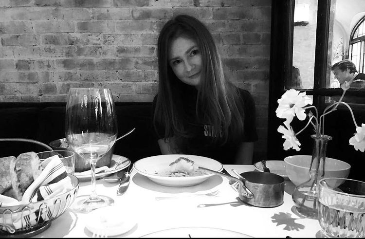 Anna Delvey Net Worth – Hollywoodworth