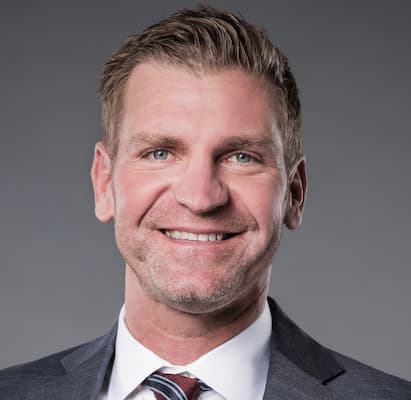 Clint Bowyer Bio, Age, Fox Sports, Family, Wife, Net Worth, Salary