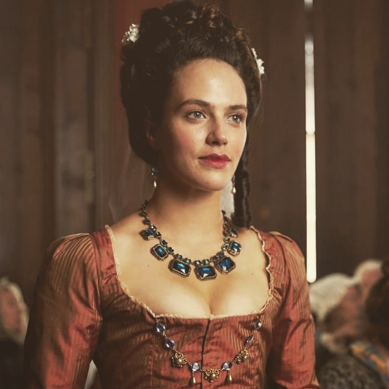 Jessica Brown Findlay Net Worth
