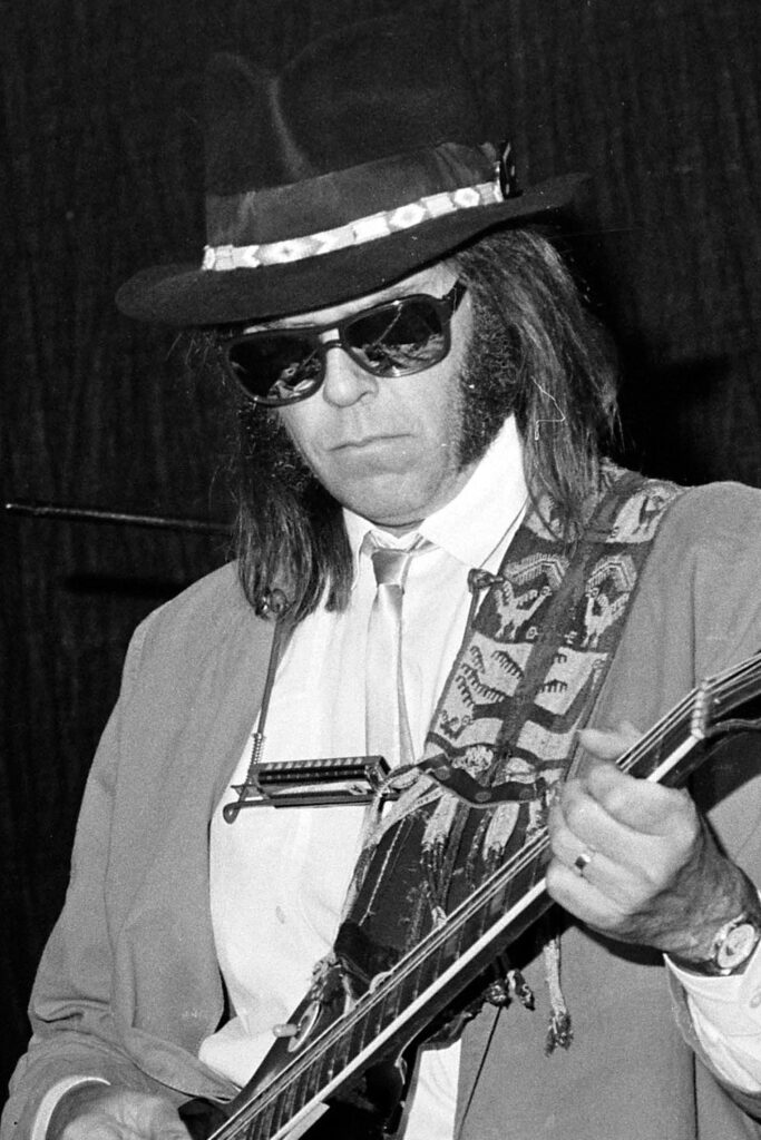 Neil Young Net Worth – Hollywoodworth
