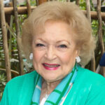 Betty White Net Worth – Hollywoodworth