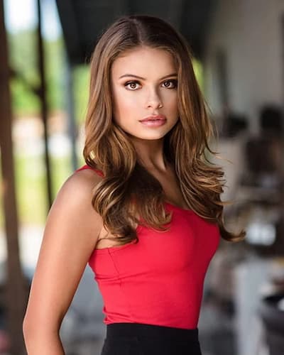 Hannah Kepple Bio, Age, Family, Boyfriend, Height, Net Worth, Movies.