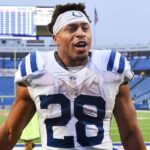 Jonathan Taylor (American Football), Bio, NFL, Age, Family, Girlfriend, Height, Net Worth