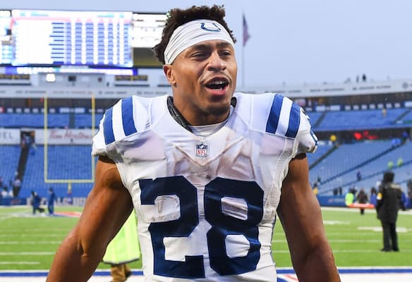 Jonathan Taylor (American Football), Bio, NFL, Age, Family, Girlfriend, Height, Net Worth