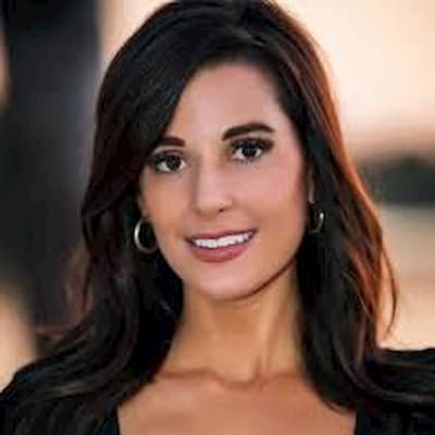 Melanie Hunter Bio, Wiki, Age, Husband, Salary, Net Worth, KCRA 3, Wedding, Height