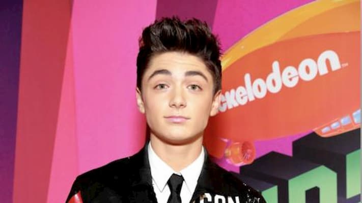 Asher Angel Bio, Age, Girlfriend, Height, Family, Songs, Net Worth