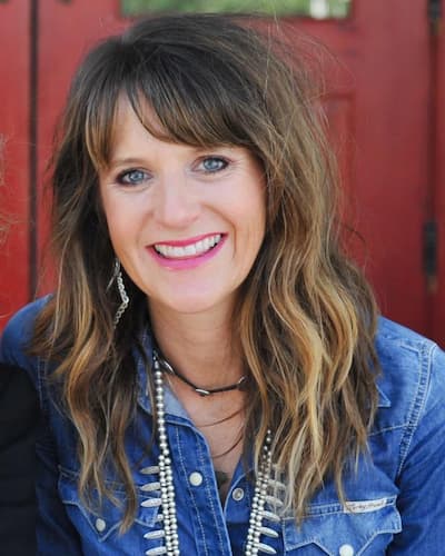 Jolie Sikes Bio, Age, Family, Husband, Junk Gypsy, Net Worth