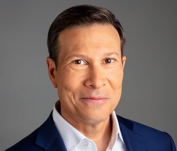 Frank Figliuzzi Bio, Age, Wife, Family, Height, FBI, Podcast, Net Worth