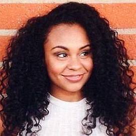 How much is Joanna Franco’s net worth?  Take a look at her love life and age.