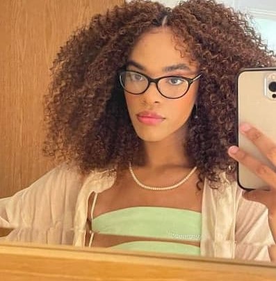 Yasmin Finney Bio, Age, Family, Transgender, Height, Net Worth, Movies