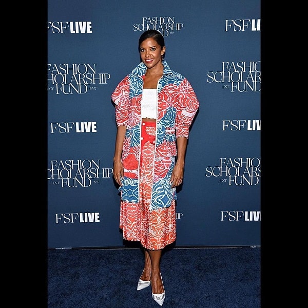 Renée Elise Goldsberry leads a happy married life with her husband