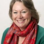 Claire Rawle Bio, Age, Family, Husband, Height, Flog It!, Net Worth