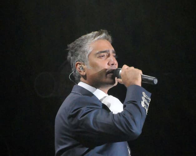 Alejandro Fernández Bio, Age, Wife, Height, Weight, Family, Net Worth, Songs