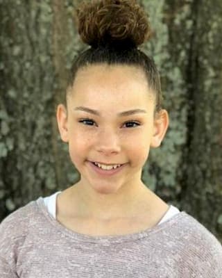 Olivia Haschak Bio, Age, Boyfriend, Family, Height, Net Worth