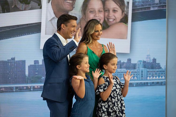 Information about the family, children and wife of NBC host Keir Simmons