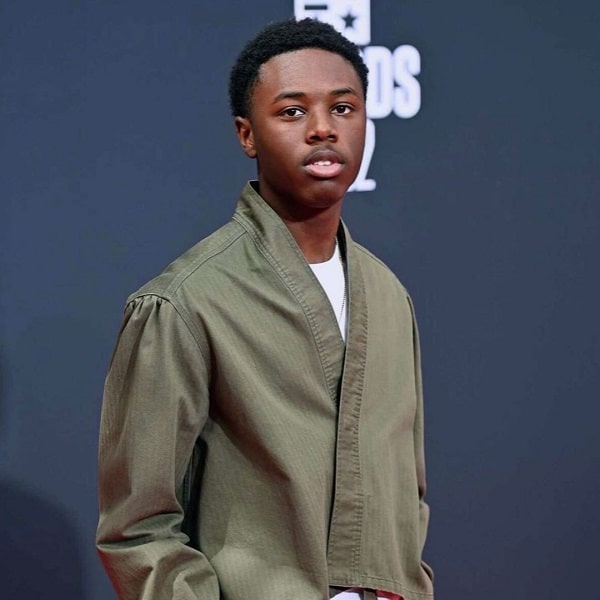 Alex R. Hibbert’s bond with family!  More on relationship and dating history