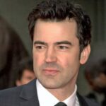 Ron Livingston Bio, Age, Wife, Height, Family, Net Worth, Movies