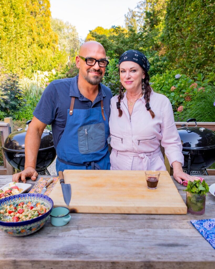 Details on Liz Shanahan and her husband Michael Symon, age and children!