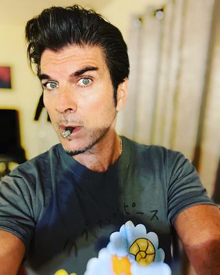 Rumor has it that Victor Alfieri is married!  More on his rumored wife and dating history