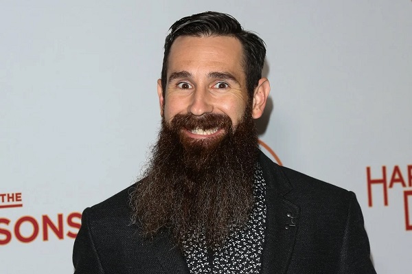 Who is Aaron Kaufman, the cast of Gas Monkey Garage, married to?  his wife’s name