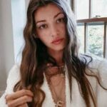 Eleanor Calder Bio, Age, Height, Parents, Net Worth, Salary, Instagram, Boyfriend