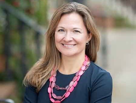 Stephanie Myers Bio, Age, Husband, Family, Height, AON, Net Worth, Salary