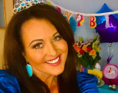 Laura Cavanaugh Bio, CBS8, Age, Family, Husband, Net Worth, Salary