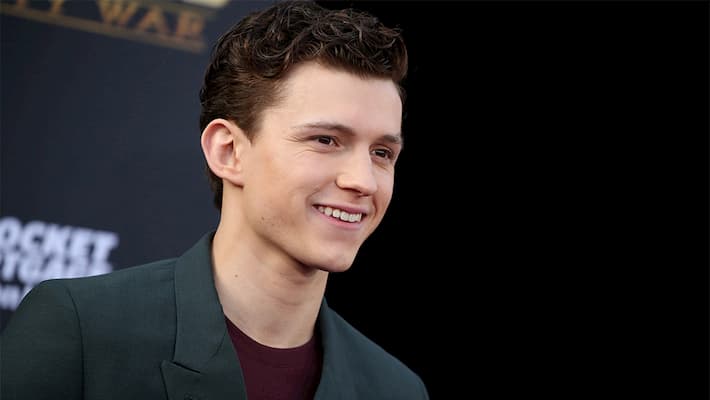 Tom Holland Bio, Age, Height, Girlfriend, Family, Movies, Net Worth, Instagram
