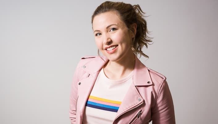 Taylor Tomlinson Bio, Age, Husband, Family, Height, Net Worth, Salary