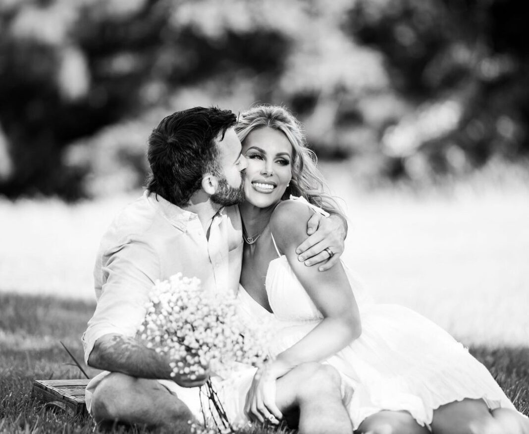 NASCAR driver Austin Dillon is married to his wife! More about your