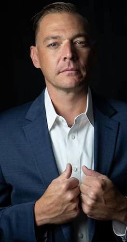 Stew Peters Bio, Age, Family, Bounty Hunter Wife, Salary Net Worth