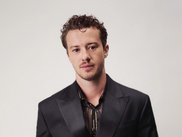 Who is Joseph Quinn dating?  Stranger Things actor relationship rumors!