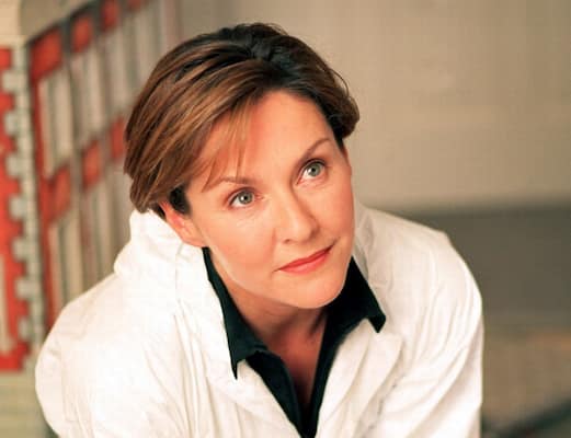 Amanda Burton Bio, Age, Husband, Family, Children, Height, Net Worth