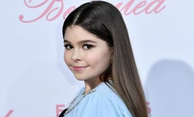 Addison Riecke Bio, Age, Boyfriend, Family, Height, Career, Net Worth