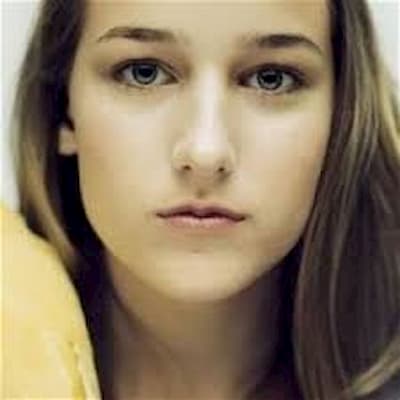 Nicola Elizabeth Frost Bio, Age, Family, Husband, Height, Net Worth, Salary