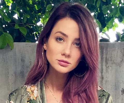 Crystal Leigh Bio, Age, Boyfriend, Husband, Family, Net Worth, Twitter