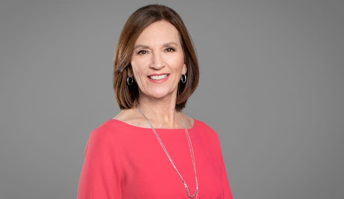 Debra Gil Bio, Age, Husband, Family, KPTV, Height, Net Worth, Salary