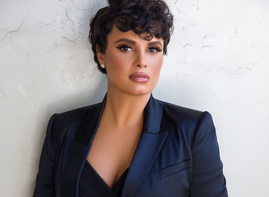 Joy Taylor Bio, FOX, Age, Family, Husband, Net Worth, Salary